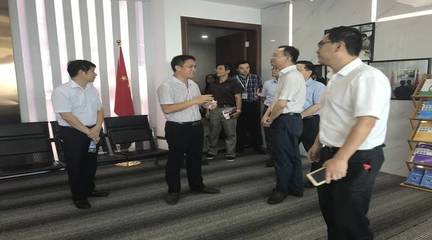 江西省委組織部副部長(zhǎng)、省委人才辦主任徐忠一行來(lái)我司參觀考察